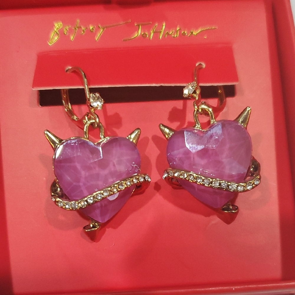 Betsey Johnson Purple pink amethyst gem heart shaped cz lever back Earrings new